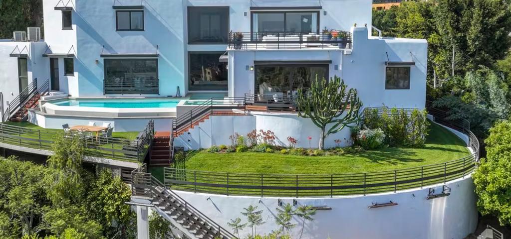 Προς πώληση ή ενοικίαση το πρώην σπίτι της Γκρέτα Γκάρμπο Προς πώληση ή ενοικίαση το πρώην σπίτι της Γκρέτα Γκάρμπο